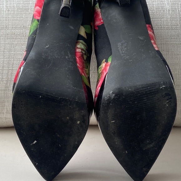 Floral Heels - Picture 4 of 5